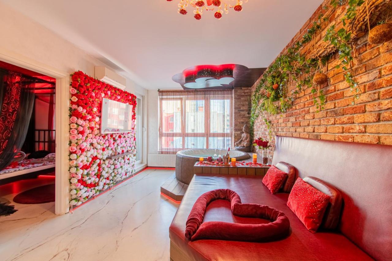 Jacuzzi - Love - Bdsm - Extra Luxury - Ev Chargger - Valentine'S Day - Red Room - Flexible Selfcheckins 28 Zagreb Exterior foto