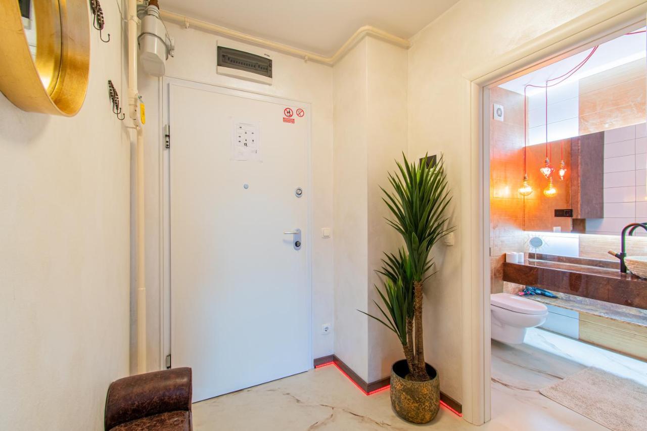 Jacuzzi - Love - Bdsm - Extra Luxury - Ev Chargger - Valentine'S Day - Red Room - Flexible Selfcheckins 28 Zagreb Exterior foto